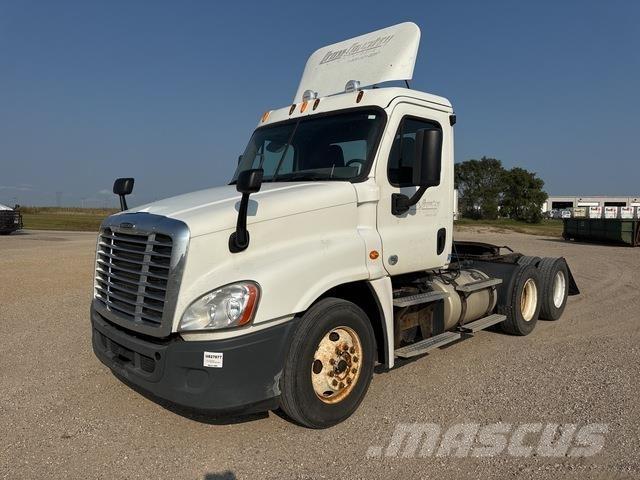 Freightliner  Truck Tractor Units