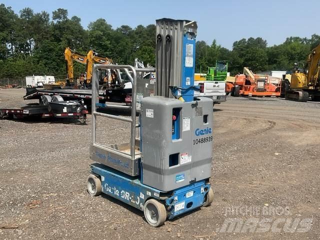 Genie GR-20 Vertical mast lifts