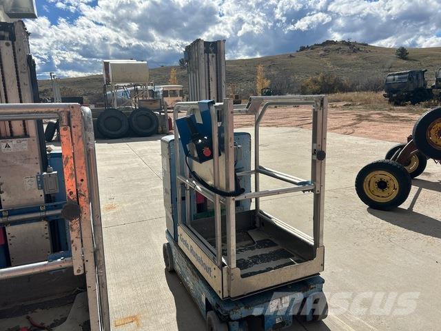 Genie GR-20 Vertical mast lifts