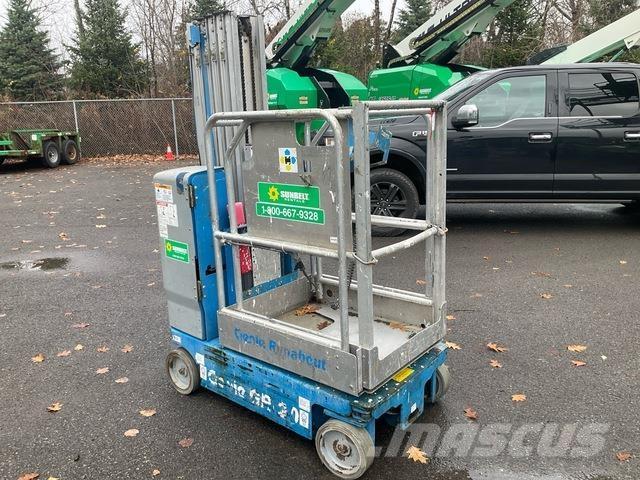 Genie GR-20 Vertical mast lifts