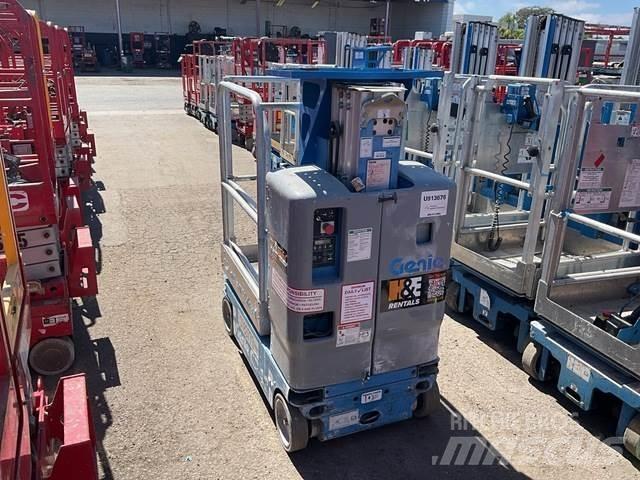 Genie GR12 Vertical mast lifts