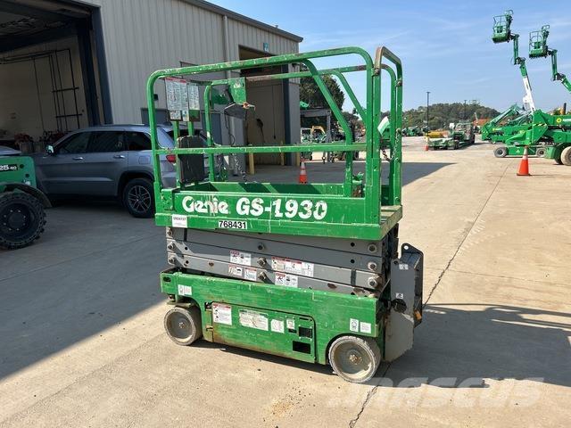 Genie GS-1930 Scissor lifts