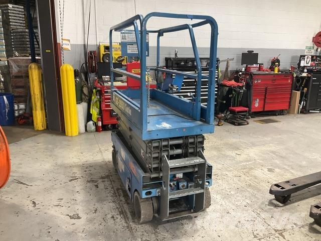 Genie GS-1930 Scissor lifts