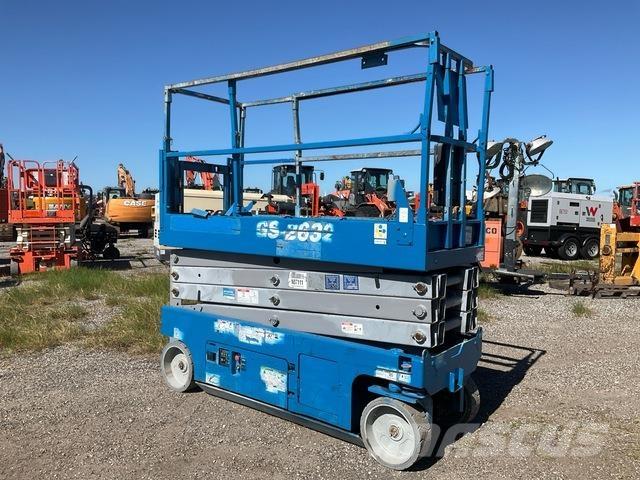 Genie GS-2632 Scissor lifts
