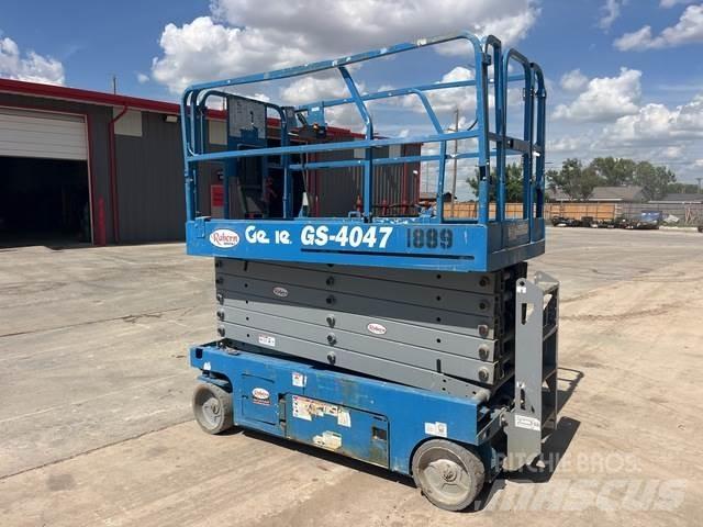 Genie GS-4047 Scissor lifts