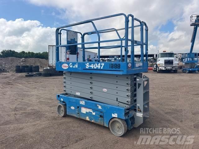 Genie GS-4047 Scissor lifts