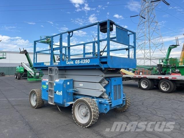 Genie GS-4390 Scissor lifts