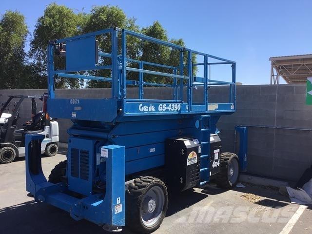 Genie GS-4390 Scissor lifts