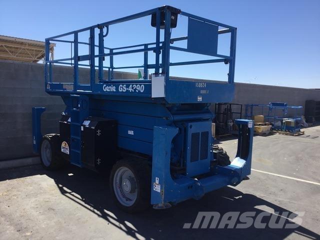 Genie GS-4390 Scissor lifts