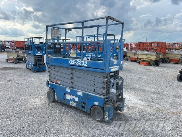 Genie GS3232 Scissor lifts