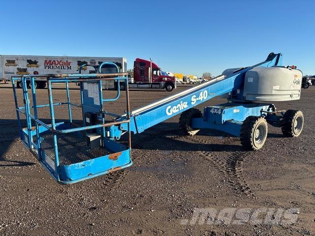 Genie S-40 Telescopic boom lifts