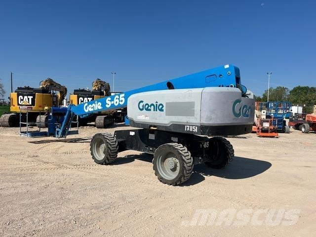 Genie S-65 Telescopic boom lifts
