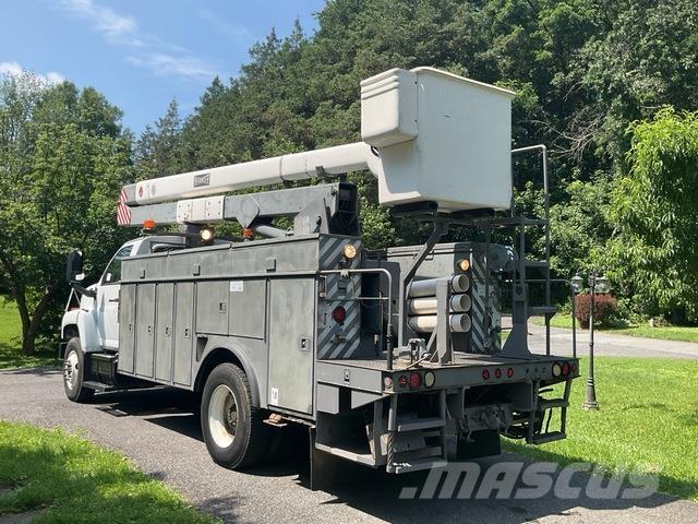 GMC C7500 Truck mounted aerial platforms