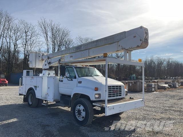 GMC C7500 Truck mounted aerial platforms