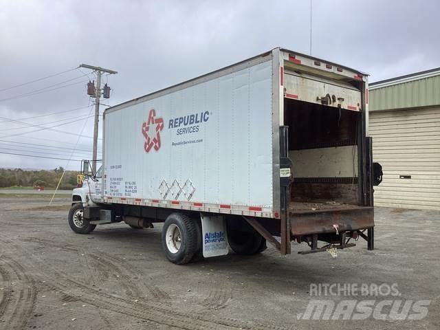 GMC C7H042 Van Body Trucks