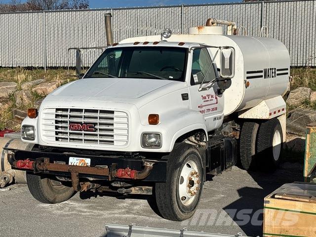 GMC C7H042 Water tankers