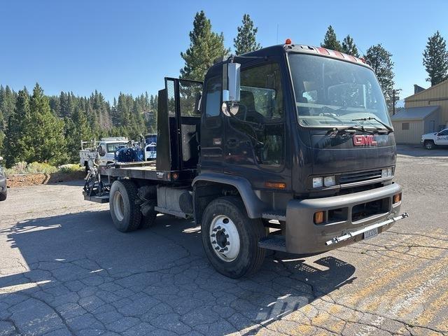 GMC T7500 Municipal / general purpose vehicles