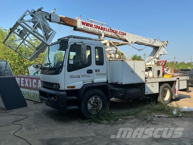 GMC T7500 Truck mounted aerial platforms
