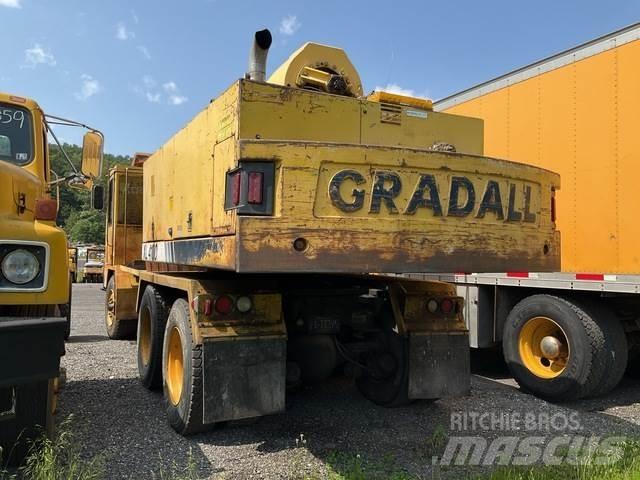 Gradall 4100 Wheeled excavators