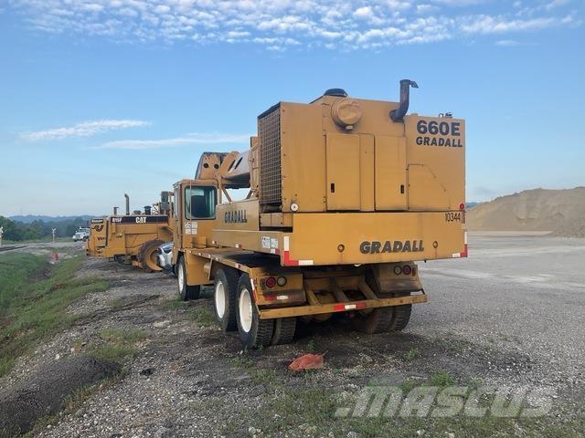 Gradall G660E Wheeled excavators