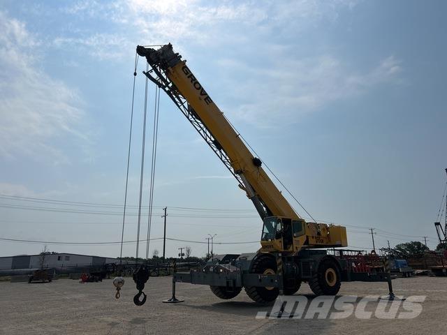 Grove RT700E Rough terrain cranes