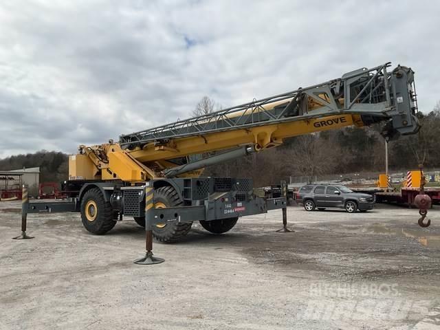 Grove RT890E Rough terrain cranes