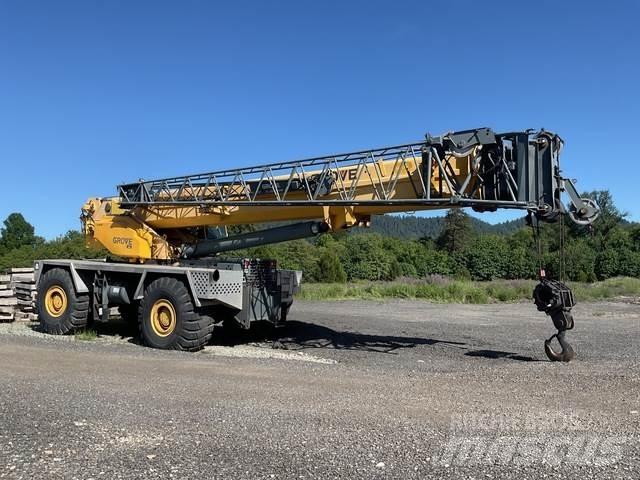 Grove RT9130E Rough terrain cranes
