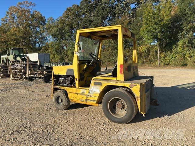 Harlan  Towing truck