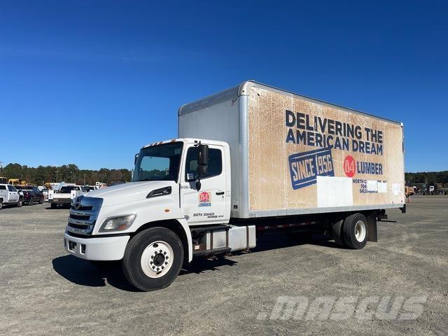 Hino 268 Tautliner/curtainside trucks