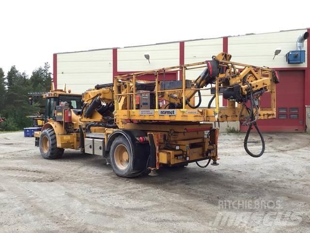 Hydrema 912 Truck mounted aerial platforms