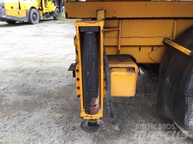 Hydrema 912 Truck mounted aerial platforms