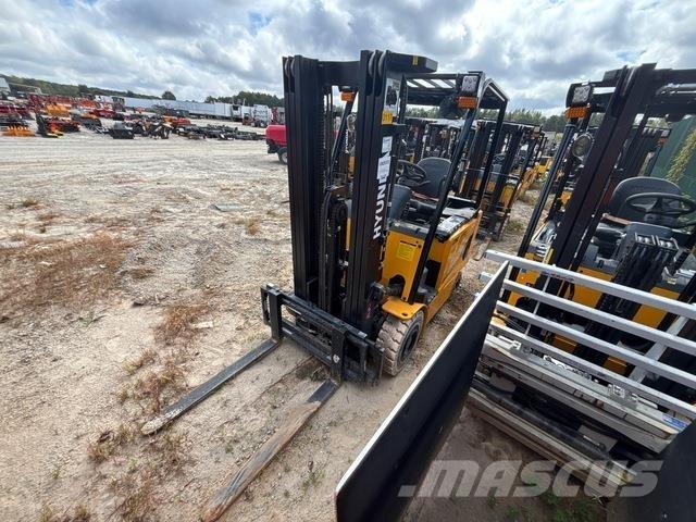 Hyundai 25B-9U Electric forklift trucks