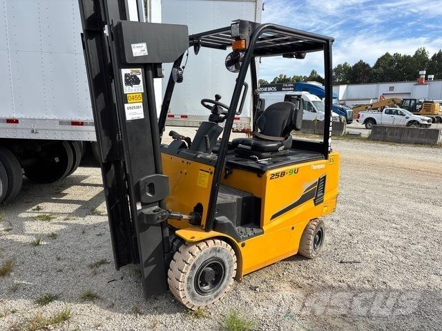 Hyundai 25B-9U Electric forklift trucks
