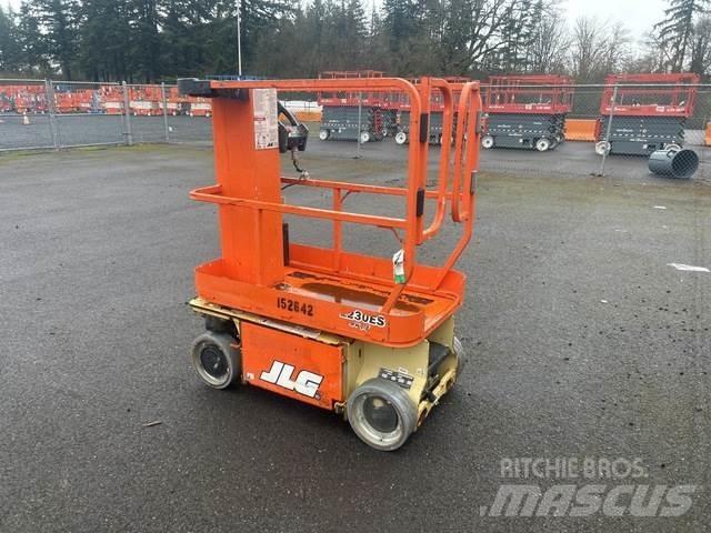 JLG 1230ES Vertical mast lifts