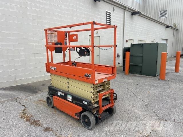 JLG 1932R Scissor lifts