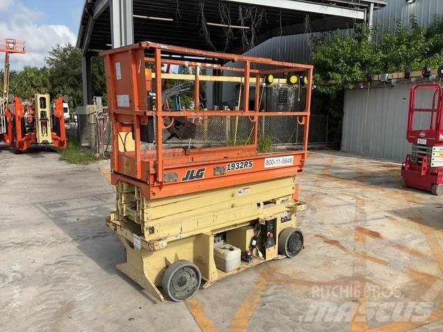 JLG 1932RS Scissor lifts