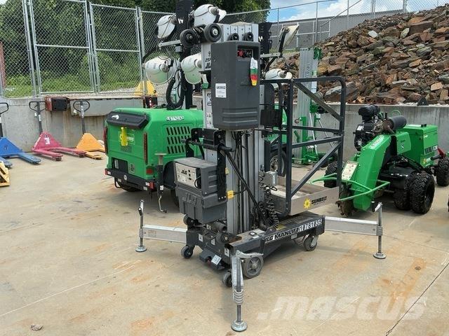 JLG 25AM Vertical mast lifts