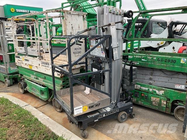 JLG 25AM Vertical mast lifts