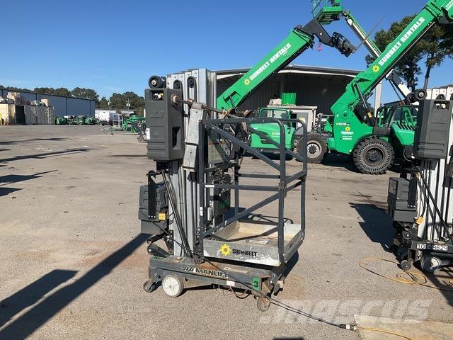 JLG 25AM Vertical mast lifts