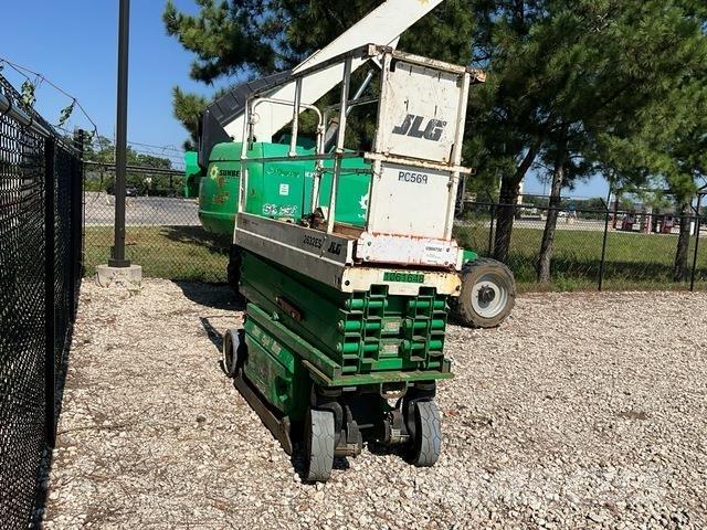 JLG 2632ES Scissor lifts