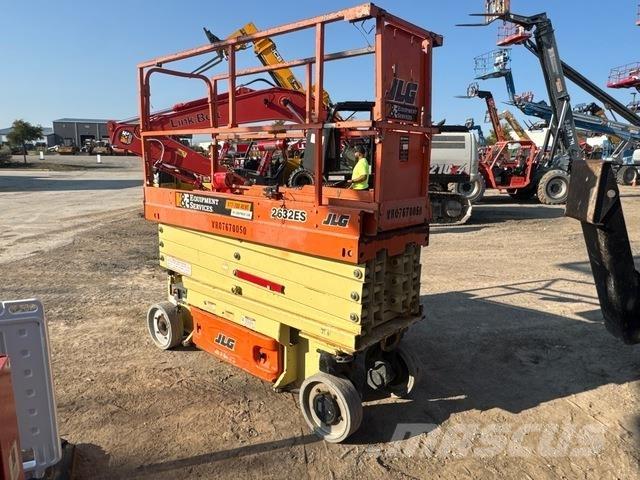 JLG 2632ES Scissor lifts
