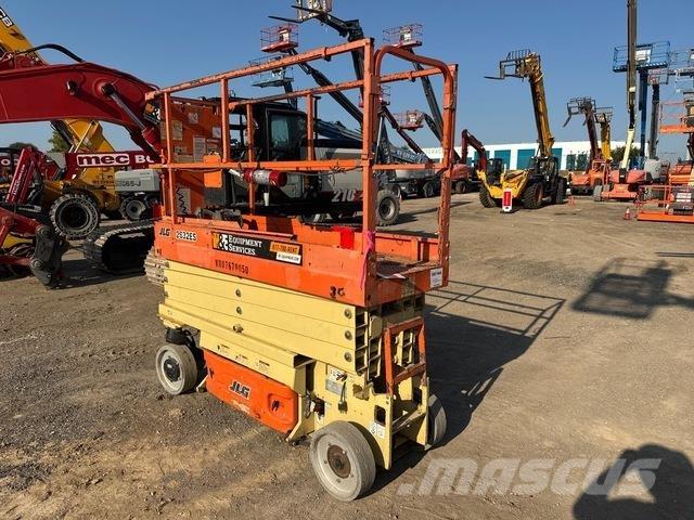 JLG 2632ES Scissor lifts