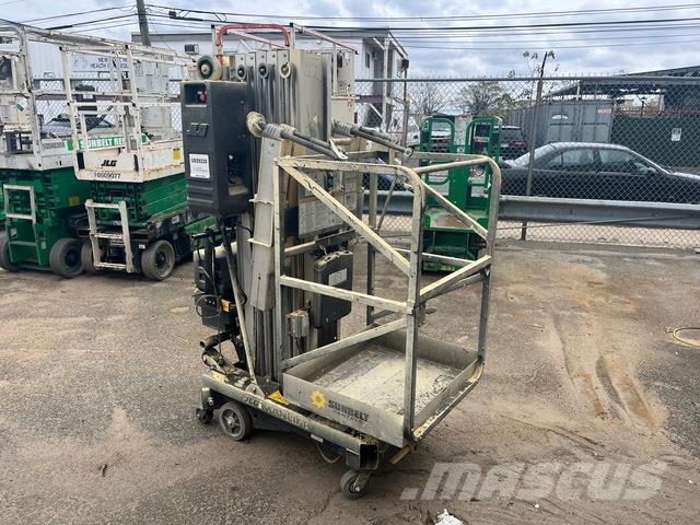 JLG 30AM Vertical mast lifts