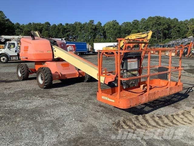 JLG 400S Telescopic boom lifts