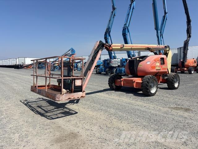 JLG 600AJ Articulated boom lifts