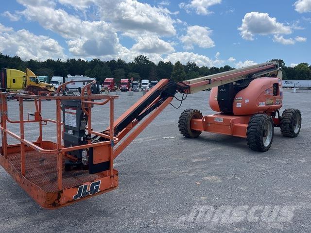 JLG 600AJ Articulated boom lifts