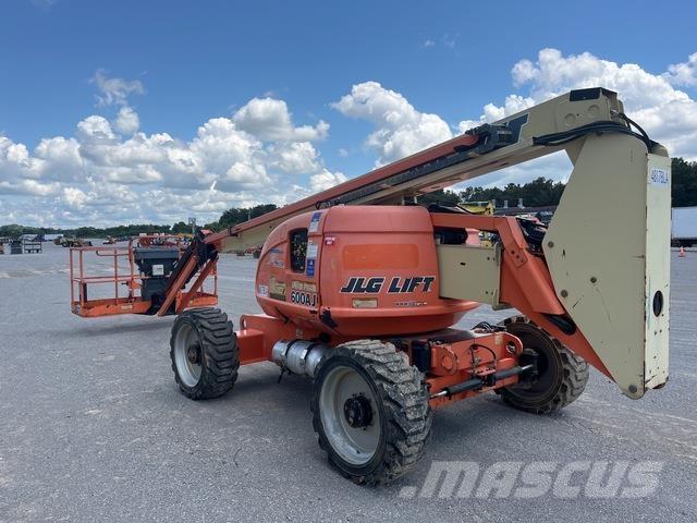 JLG 600AJ Articulated boom lifts