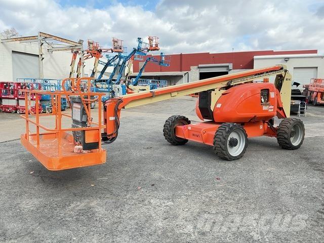 JLG 600AJ Articulated boom lifts