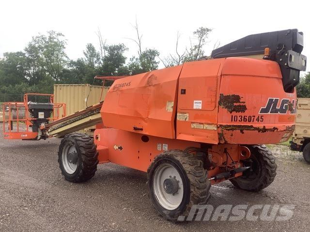 JLG 600S Telescopic boom lifts