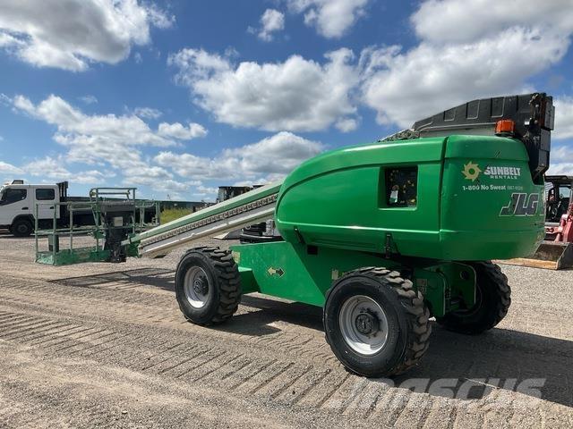 JLG 600S Telescopic boom lifts